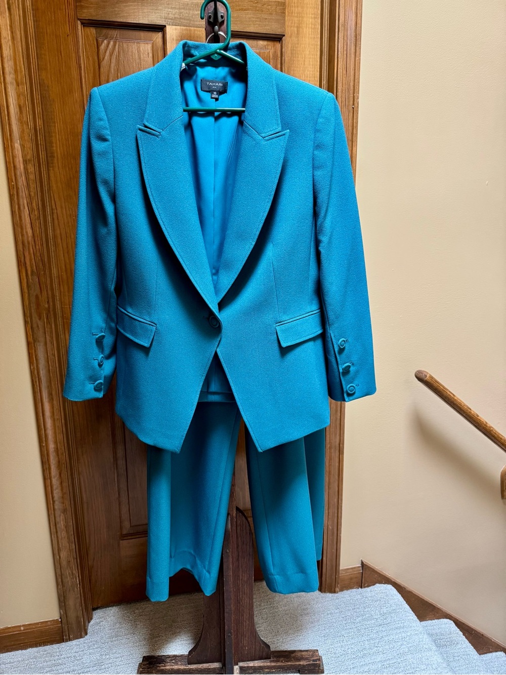 Tahari ASL, Teal Women's Blazer and Pants Suit - Size 16